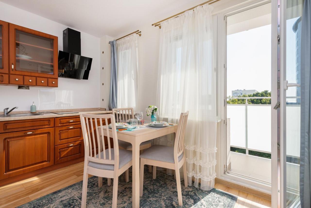 Fuerta Seaside Apartment Gdynia By Renters Exterior photo